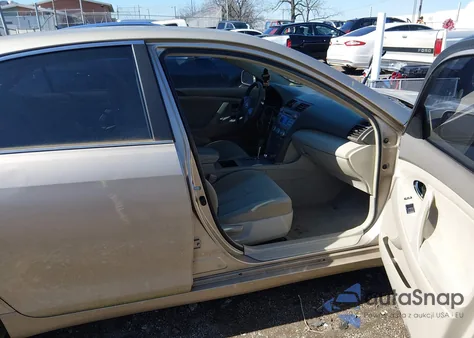 2007 Toyota Camry Le z USA, uszkodzony, nr VIN 4T1BE46K77U066182